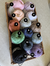 Cargar imagen en el visor de la galería, KIT CHALECO LIRIOS