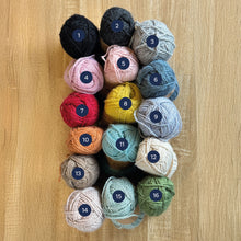 Cargar imagen en el visor de la galería, KIT BUFANDA CROCHET
