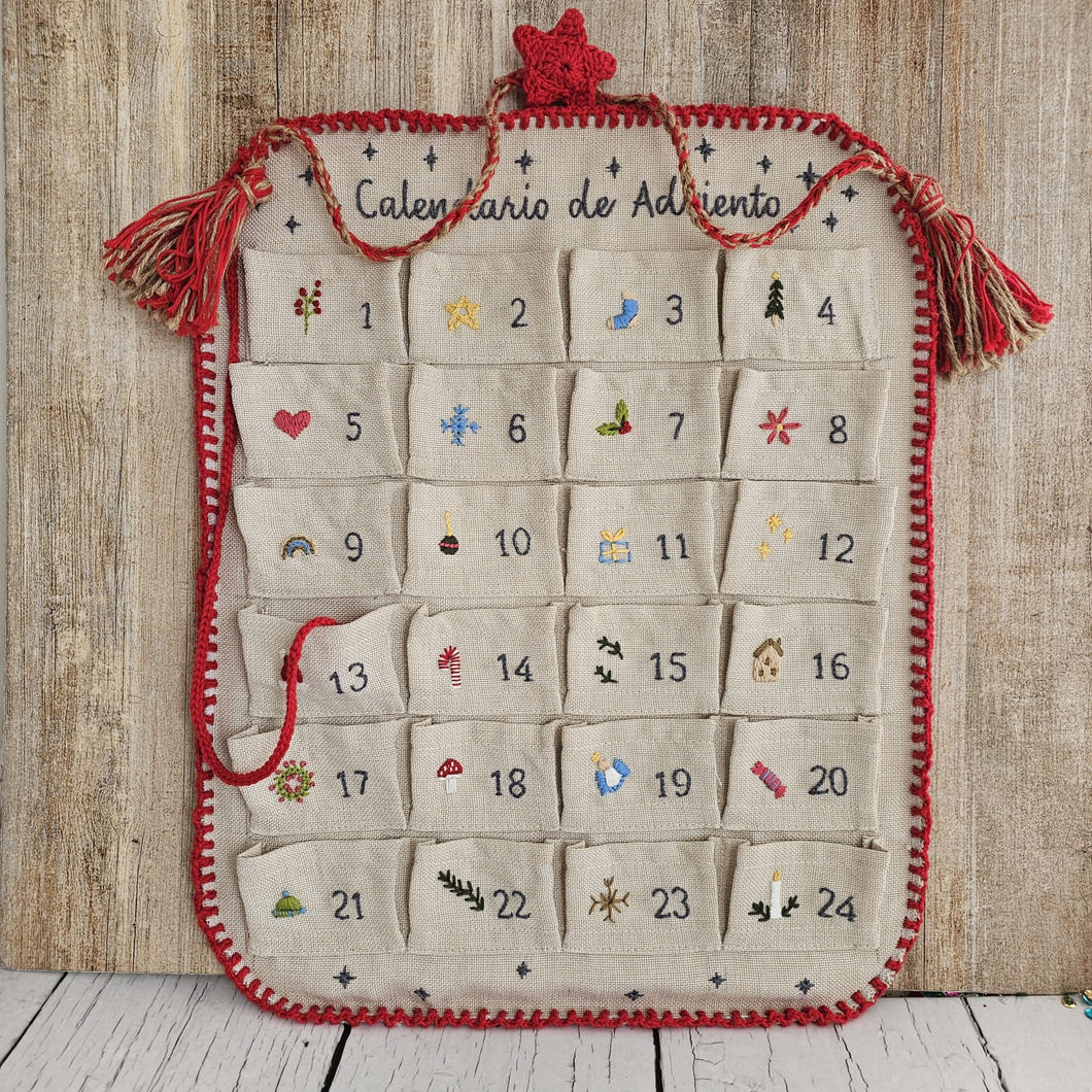 Kit calendario de adviento para tejer y bordar
