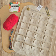 Cargar imagen en el visor de la galería, Kit calendario de adviento para tejer y bordar
