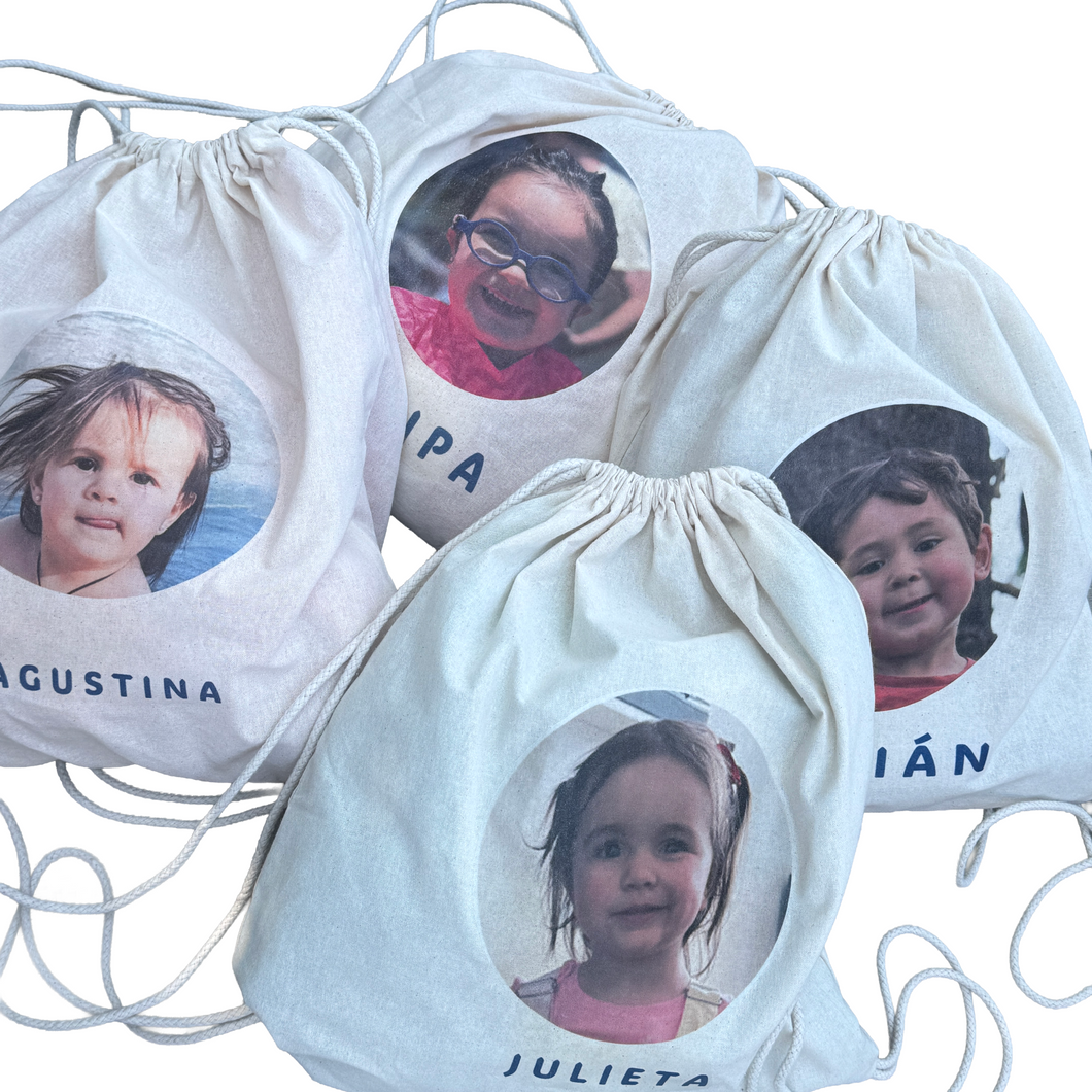 Mochila / Toalla Personalizada – Un regalo único y lleno de amor 💛